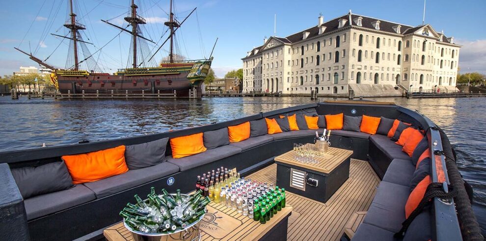 Amsterdam canal cruise and sightseeing boat tour